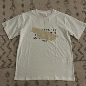 Maison Margiela Men's White T-shirt - Image 1