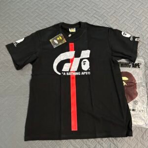 BAPE Men's Black T-shirt - Image 1