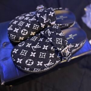 Louis Vuitton Women's Black and Navy Slides - Image 2