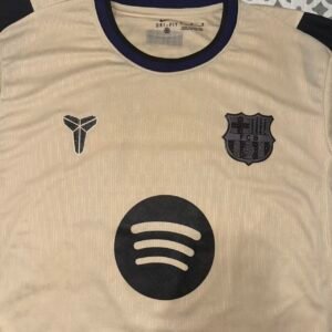 Nike Men's Tan and Cream T-shirt - Image 2