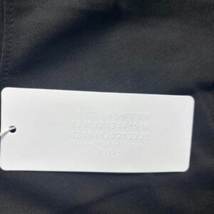 Maison Margiela Men's Black and Grey T-shirt - Image 3