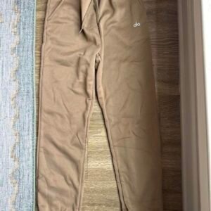 Alo Yoga Men's Tan and Brown Sweatshirt - Image 3