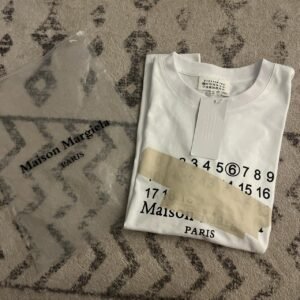 Maison Margiela Men's White T-shirt - Image 7