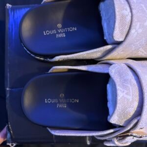 Louis Vuitton Women's Slides - Image 5