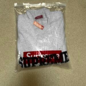 Supreme Men's Grey Sweatshirt - Image 6