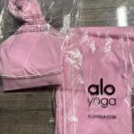 Alo Yoga Women’s Pink Leggings