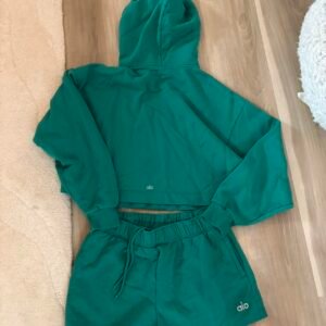 Alo Yoga Women's Green Hoodie - Image 1