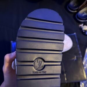 Louis Vuitton Women's Slides - Image 6
