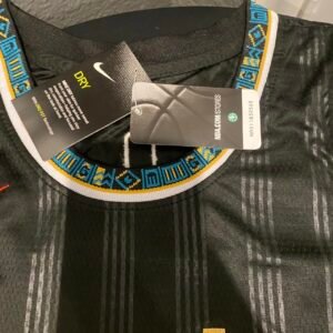 Nike Men's Black and Gold Top - Image 3