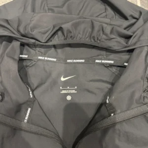 Nike miler tracksuit - Image 4