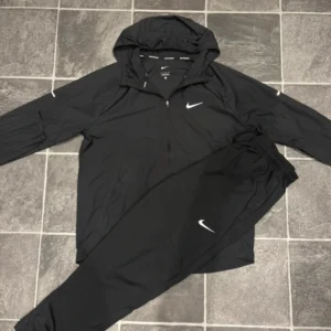 Nike miler tracksuit - Image 1
