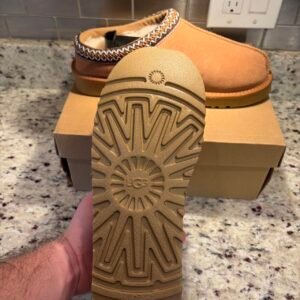UGG Men's Tan and Brown Slippers - Image 3