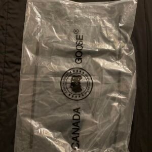 Canada Goose Men's Black and Grey Coat - Image 5