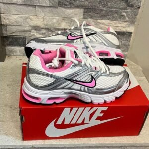 Nike Women's Silver and Pink Trainers - Image 1
