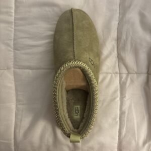 UGG Women's Khaki and Green Slippers - Image 3