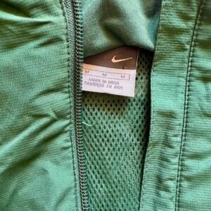 Vintage-style Nike Portugal track jacket in iconic green 🇵🇹⚽️ - Image 7