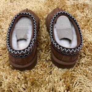 UGG Women's Brown and Tan Slippers - Image 4