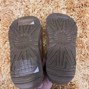 UGG Women's Brown and Tan Slippers - Image 6