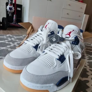 Nike SB Air Jordan 4 Retro SP Navy - 100% Authentic - Image 1