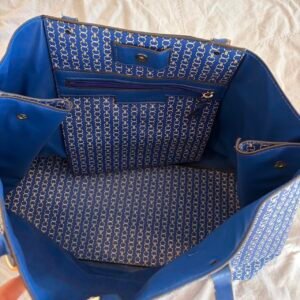 Tory Burch lathe tote bag! - Image 3