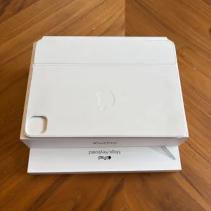 Apple iPad Pro 11-inch (3rd Gen M1) 256GB Space Gray w/Magic Keyboard - Image 6