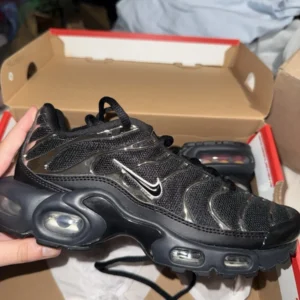 Nike Chrome TNS Trainers - Image 5