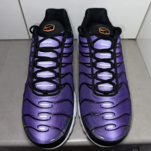 Near New Nike Air Max Plus OG TN Voltage Purple Black Sneakers TNs - Image 6