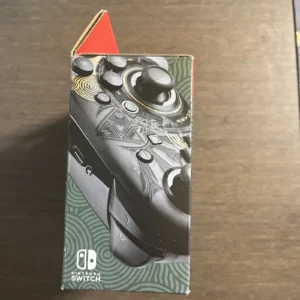 Nintendo Switch Pro Controller - Legend of Zelda: Tears of the Kingdom Edition - Image 3