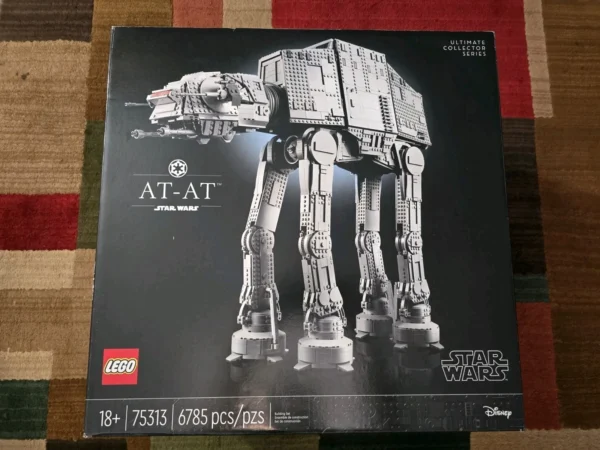 LEGO Star Wars AT-AT 75313 Ultimate Collector Series SEE PHOTOS