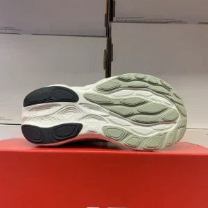 NEW BALANCE - Image 4