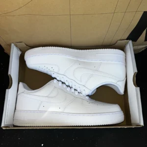 NEW Nike Air Force 1 ’07 Triple White
