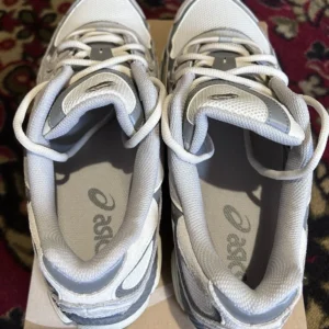 ASICS Gel NYC Cream Oyster Grey - Image 6