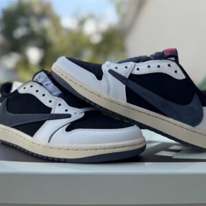 Travis Scott x Jordan Air - Image 3