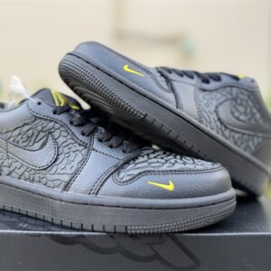 Travis Scott x Air Jordan 1 - Image 9