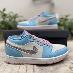 Travis Scott x Air Jordan 1 - Image 7
