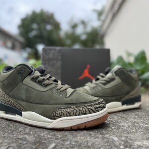 Air Jordan 3 Retro - Image 17