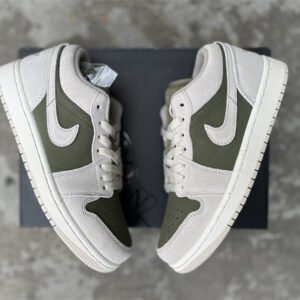 Travis Scott x Air Jordan 1 - Image 10