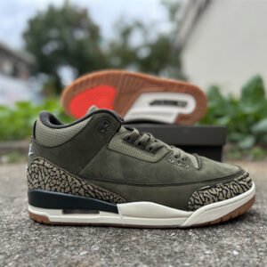Air Jordan 3 Retro - Image 18