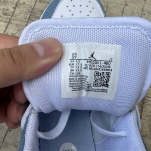 Travis Scott x Air Jordan 1 - Image 4