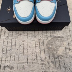 Travis Scott x Air Jordan 1 - Image 10