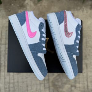Travis Scott x Air Jordan 1 - Image 5