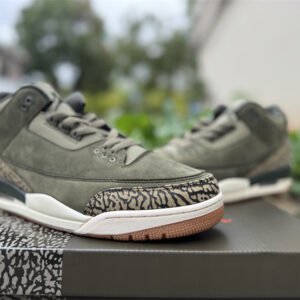 Air Jordan 3 Retro - Image 7