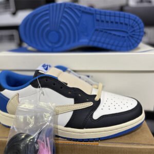 Travis Scott x Air Jordan 1 low - Image 4