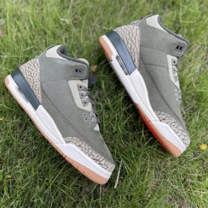 Air Jordan 3 Retro - Image 25