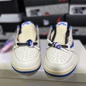 Travis Scott x Air Jordan 1 low - Image 7