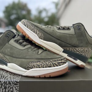Air Jordan 3 Retro - Image 9