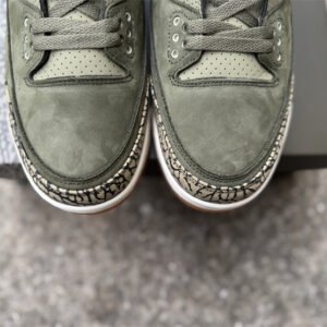 Air Jordan 3 Retro - Image 10