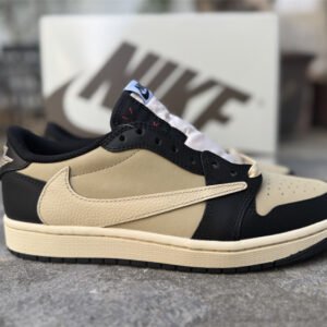Travis Scott x Air Jordan 1 - Image 11