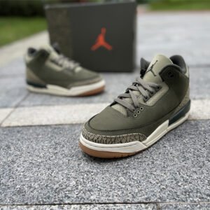Air Jordan 3 Retro - Image 21