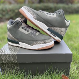 Air Jordan 3 Retro - Image 15